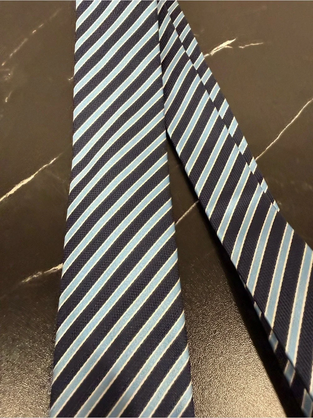 LN Kailong 100% Silk Men’s Striped Tie Necktie Blue Light Blue White